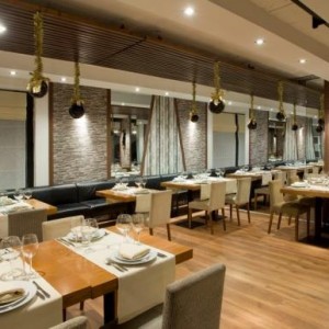 RIVERSIDE 4*