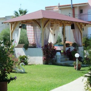 Вила Tsitsirikos - Торони 