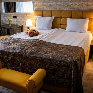 RIVERSIDE 4*
