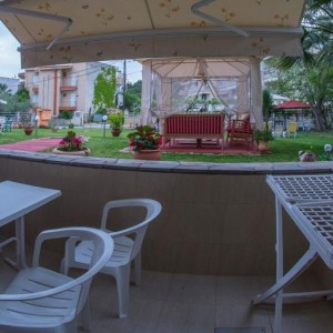 Вила Tsitsirikos - Торони 