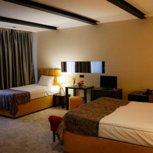 RIVERSIDE 4*