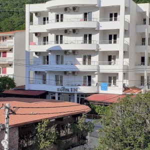 Хотел ИН- Чањ